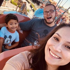 Meet your Posher, Adreena